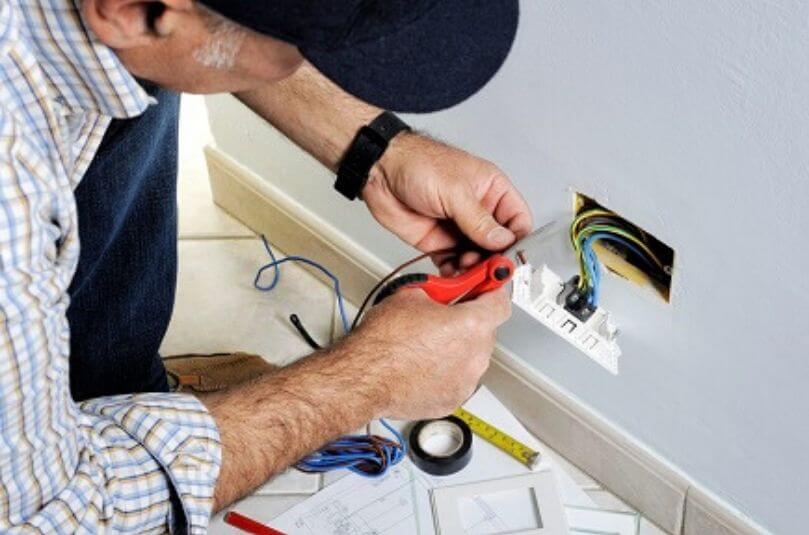 Evlerde karşılaşılan elektrik arızaları ve nedenleri